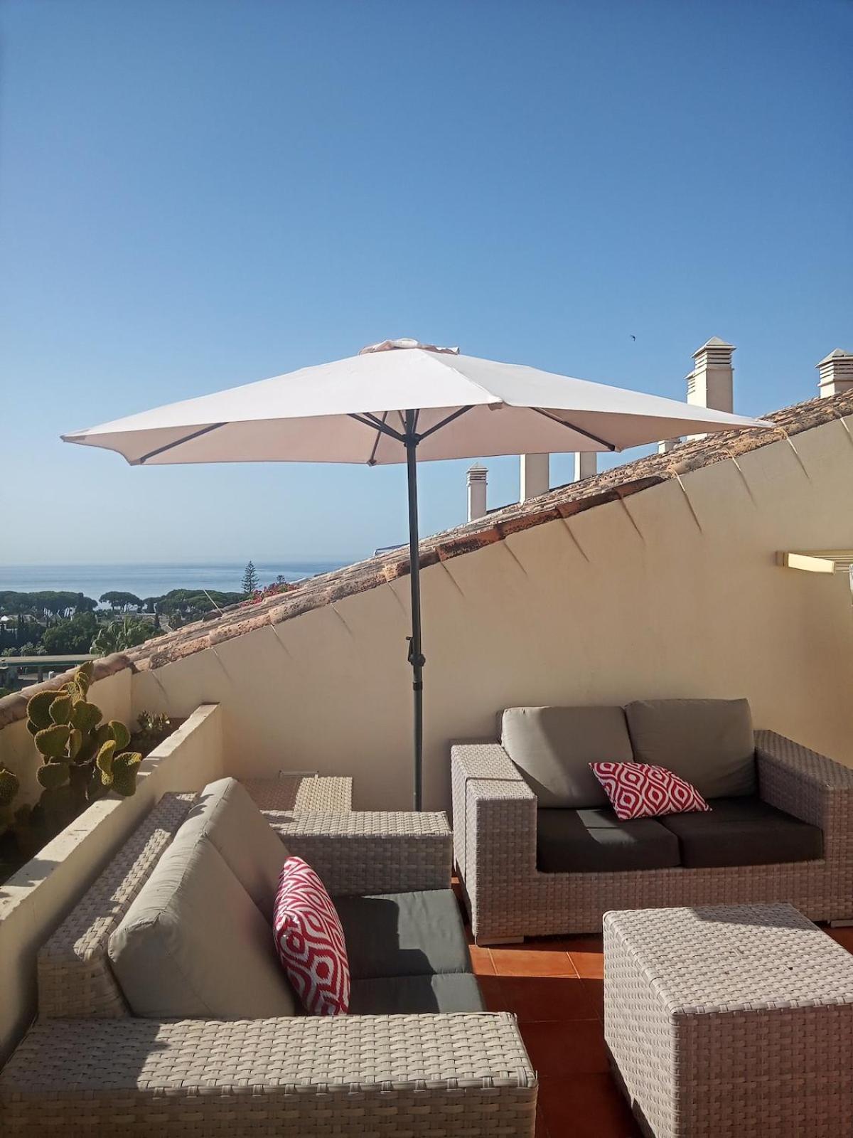 Golden Mile Penthouse, Pool-parking, 5min Beach! Apartemen *